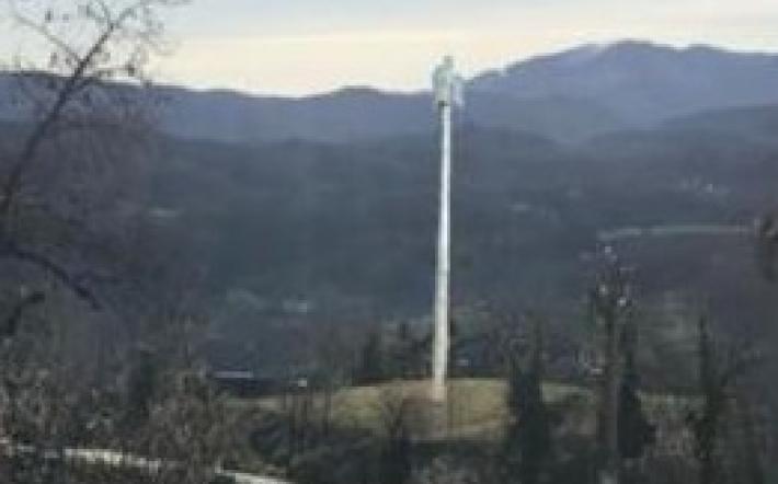 Monastero: «Sospendete l’installazione dell’antenna in via San Lorenzo: lo impone il principio di precauzione»