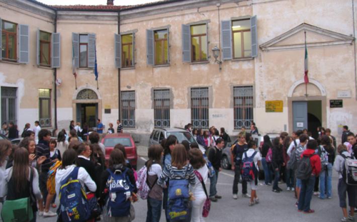 Studentessa vince il ricorso, ma la vera novità è che  cambia tutta la commissione giudicatrice: il presidente e sei commissari