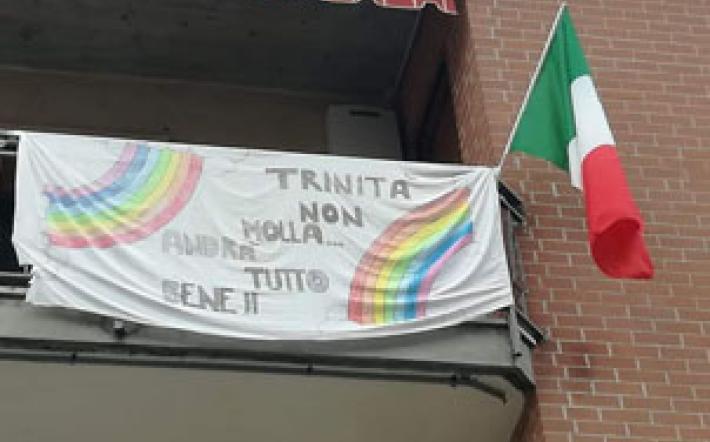 Trinità striscione