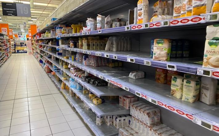 Piemonte: da oggi (mercoledì) mascherine obbligatorie per gli addetti alla vendita e raccomandate per chi fa la spesa