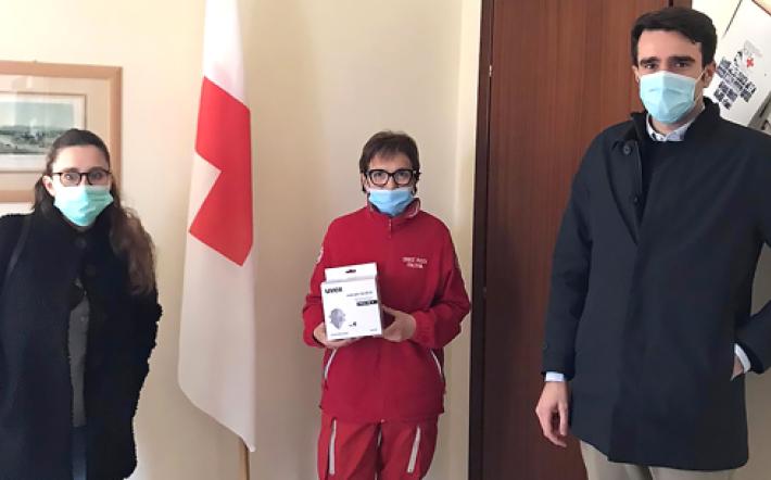 Leo Mondovì- e Lions Carrù Dogliani hanno consegnato materiale protettivo agli operatori