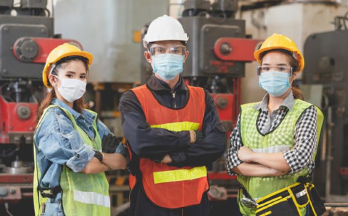 “Che cosa dobbiamo fare per difendere la nostra dignità e non sentirci chiamare colpevoli ancora prima di iniziare a lavorare?“