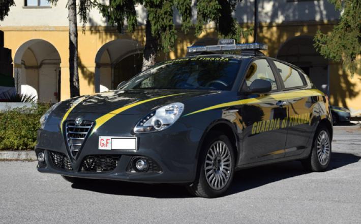 Tre ccoperative "lucravano" con la (finta) accoglienza di migranti