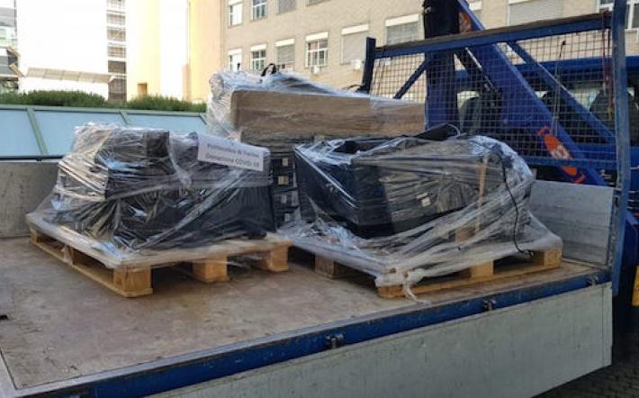 &ldquo;Solidariet&agrave; scolastica&rdquo; ai tempi del Covid-19:&nbsp;dal Poli 30 pc al Comune che li passa all&rsquo;Alberghiero