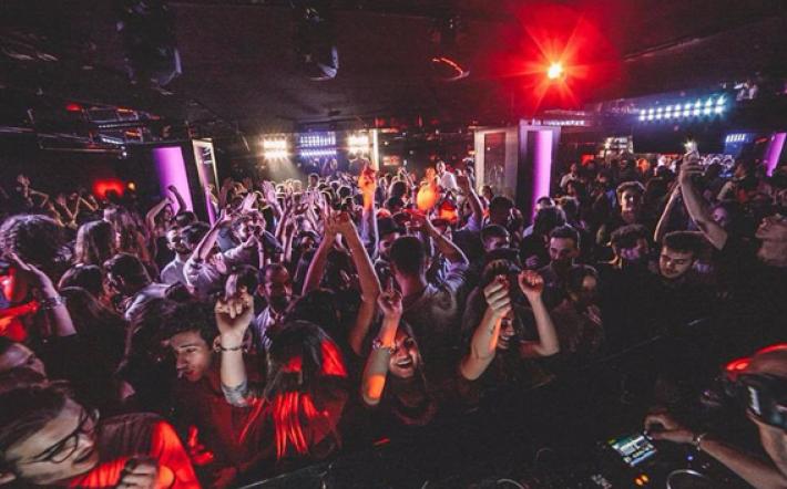Capodanno, nuove regole anti covid per festeggiare. Discoteche chiuse, cancellati concerti e feste di piazza