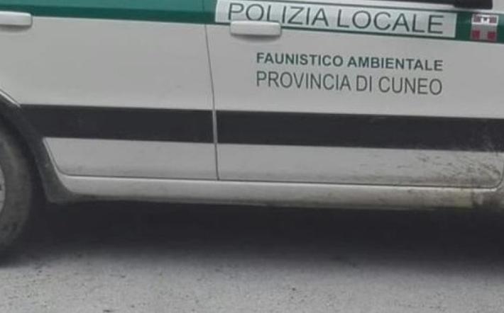 Niella: forzata auto della della polizia locale ambientale