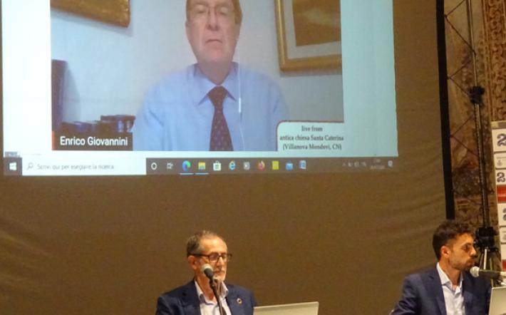 Il “coraggio delle scelte sostenibili” ai Dialoghi Extra di Villanova Mondovì