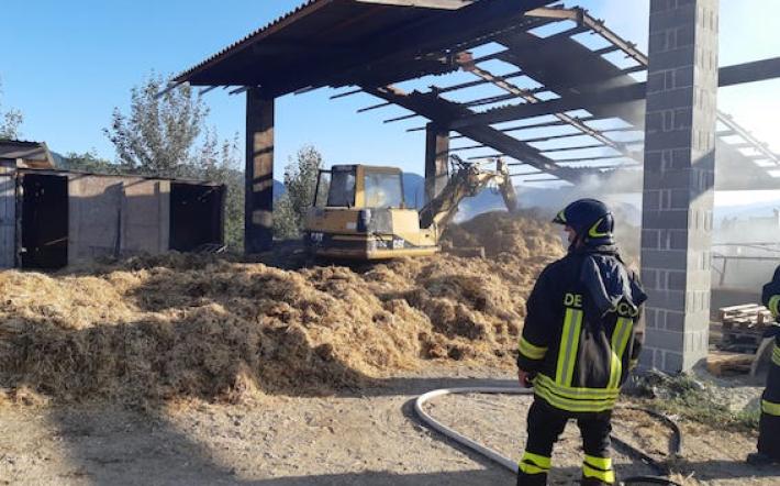Bagnasco: incendio in fienile di localit&agrave; Garbenna