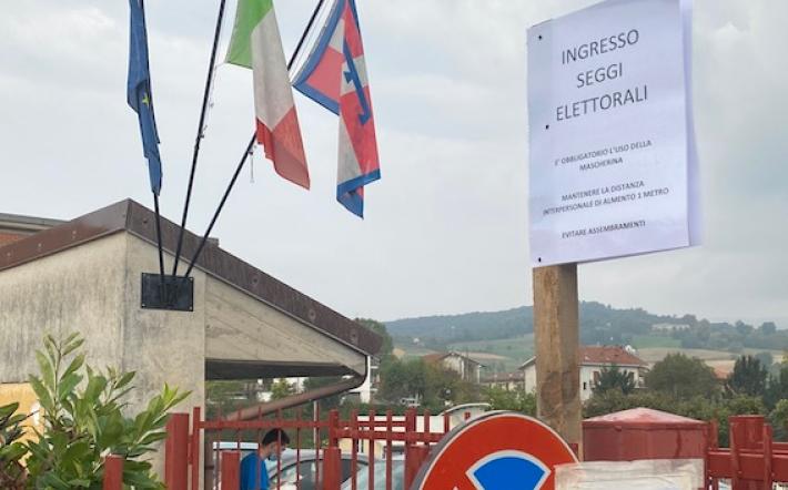 Affluenza "sbilanciata" nei Comuni dove si sceglie anche il sindaco: si vota più per il referendum che per il Comune