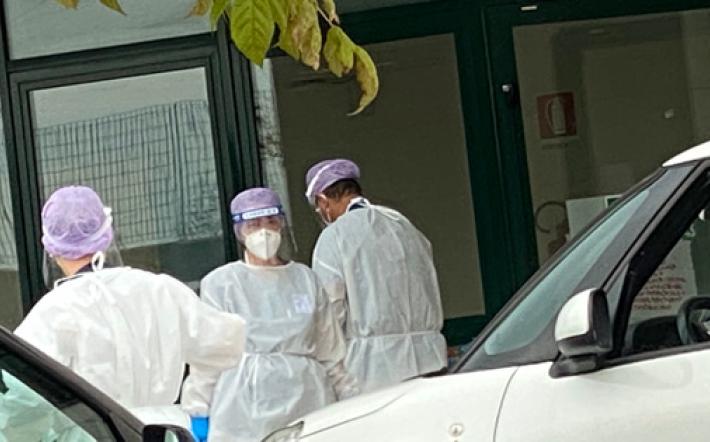 Covid, consiglio dei ministri: via libera stop obbligo vaccini medici dal 1° novembre. Prorogato obbligo mascherine in ospedali e Rsa