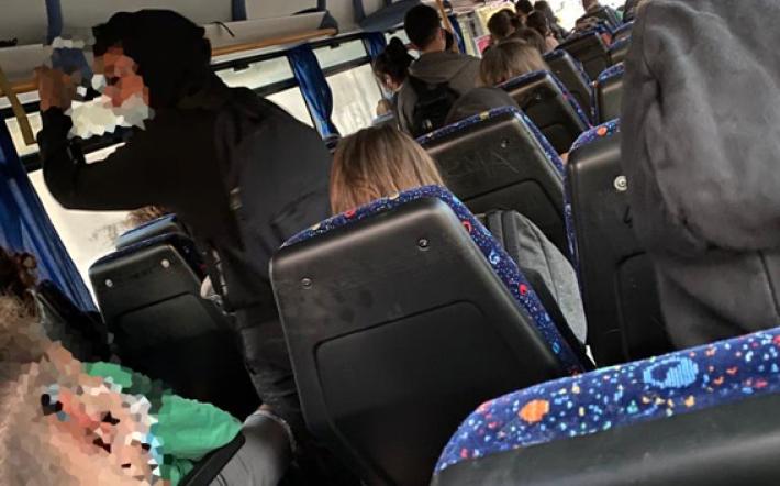 Trasporto pubblico locale, il piano emergenziale della Regione: carico dei mezzi al 50%, “bolle e gruppi bus”, lezioni anche fino alle 16