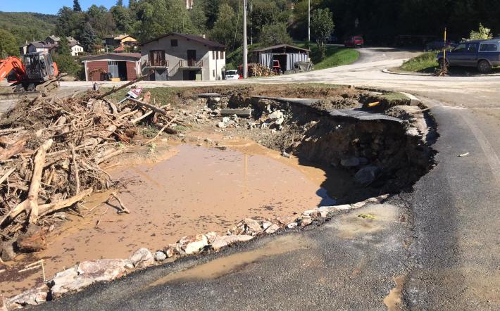 Primo bilancio dettagliato dei danni causati dall’alluvione. Elenco strade chiuse e aperte, la fondovalle Casotto Torre – Pamparato è chiusa per 11 km, in montagna molte strade non esistono più