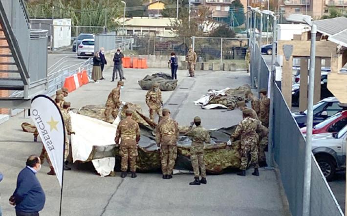 Lotta contro il covid, il problema dei ricoveri: ospedali da campo a Cuneo e Savigliano