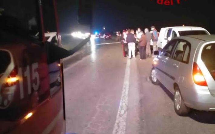 Auto perde il controllo e sbanda contro un furgone tra Margarita e Morozzo. Cinque i mezzi coinvolti 