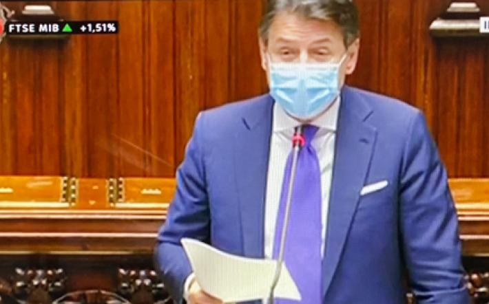 Covid, Conte: verso il coprifuoco nazionale alle 21 - La diretta alla Camera ed al Senato