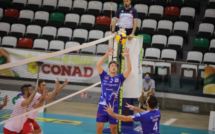 Vbc Synergy Mondovì in ripresa, ma Reggio Emilia vince 3-2