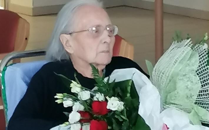 Cento anni per la signora Anna Fia festeggiati alla rsa Anni Azzurri di Dogliani 