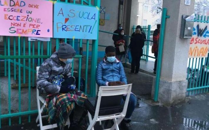 Mondovì, i genitori scrivono a Mattarella: “La Dad aumenta il divario sociale e penalizza i più fragili”