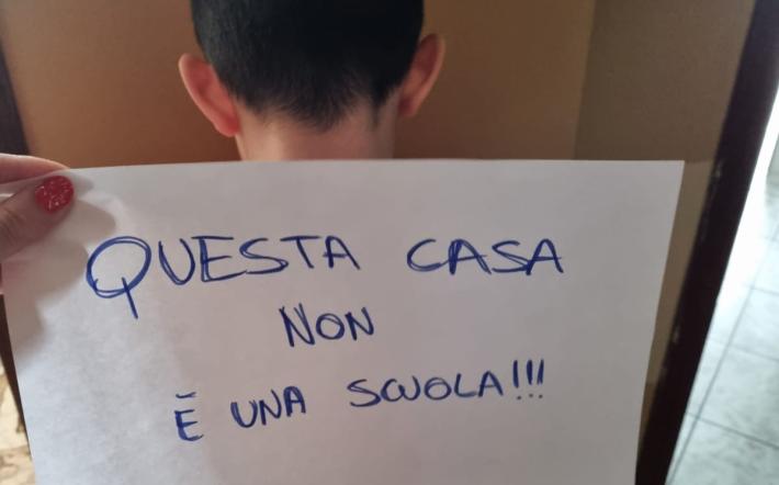 Dad a scuola, patto tra Comune, famiglie e scuola - Prima iniziativa: elenco pubblico di baby sitter da cui le famiglie possono attingere