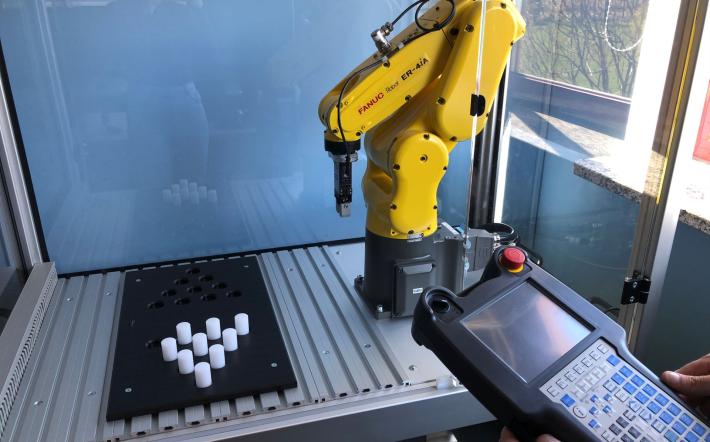 Il robot “Fanuc” è attivo al Cfpcemon Mondovì