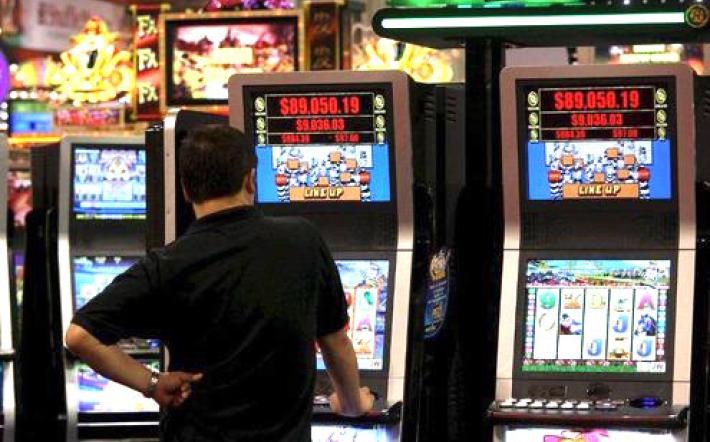 Legge regionale sul gioco d’azzardo: modifica sospesa, la Lega fa un passo indietro