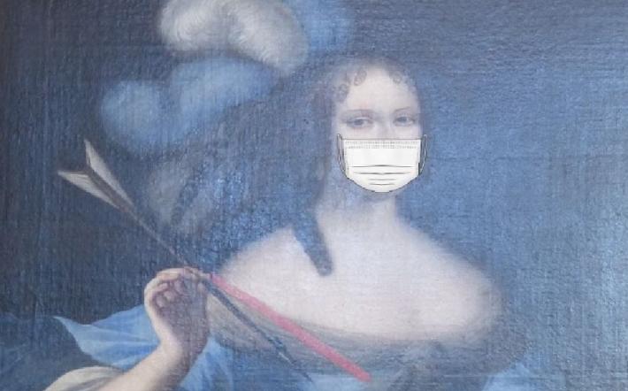 Carr&ugrave;: anche la Dama Blu si &egrave; messa la mascherina