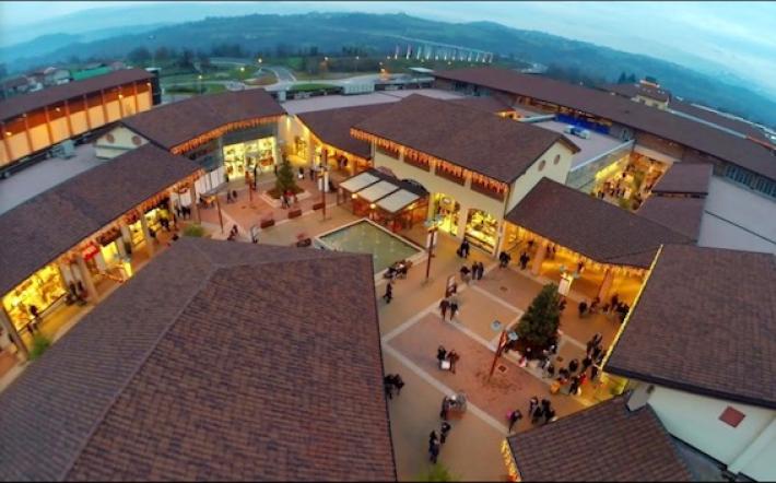 Lavoro, il “pasticcio” del 1° Maggio: supermercati chiusi, poi aperti dal Tar. Ipercoop resta chiuso perché l’annuncio arriva tardi e gli Outlet protestano.