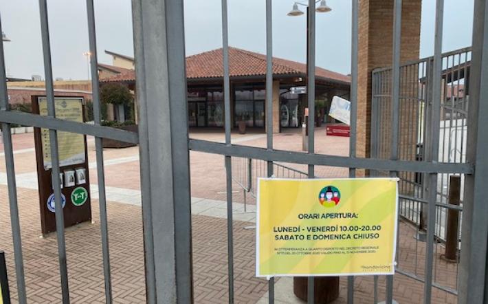 Contro la chiusura dei centri commerciali nei festivi e prefestici: la protesta martedì mattina anche a Mondovicino