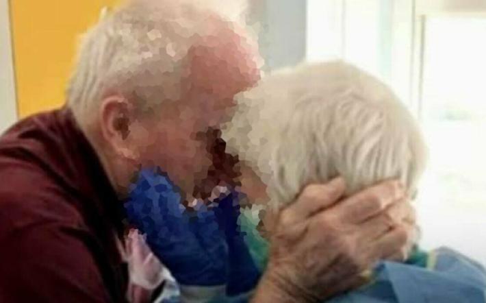 Case di Riposo che riaprono le porte ai parenti: al “Sacra Famiglia” di Mondovì oggi i primi abbracci