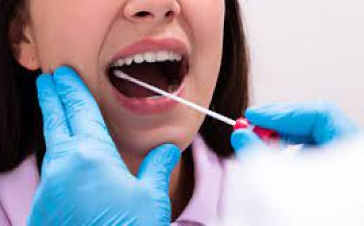 Covid, sì a test salivari ma a determinate condizioni