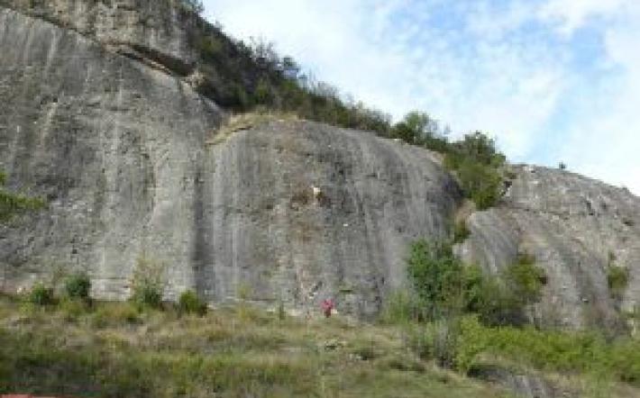Ragazza soccorsa alla palestra di roccia di Bagnasco. Intervento del Soccorso Alpino Speleologico