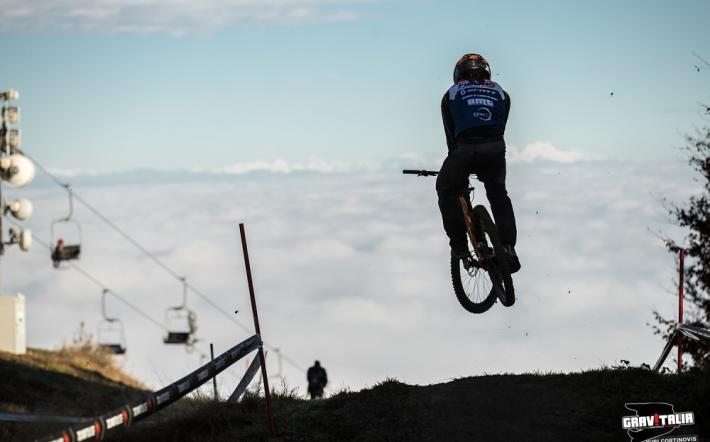 Viola downhill