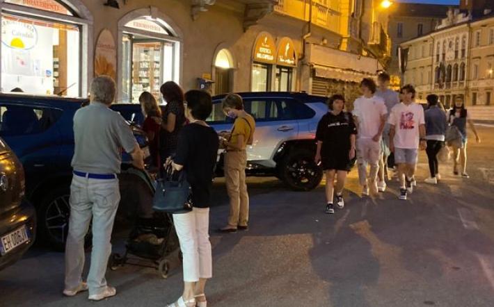 Il pasticcio dei “Doi paset” del mercoledì sera, confronto “La Funicolare” e Comune sui permessi dopo la decisione dell’associazione di sospendere gli spettacoli