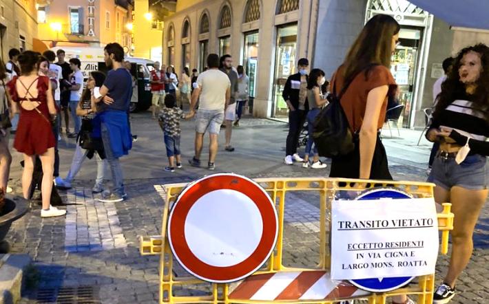 La nota del Comune sull’annullamento degli spettacoli ai 'Doi paset': «Impegno del Comune è organizzare manifestazioni belle e sicure. Contributi per 45 mila euro alla Funicolare»