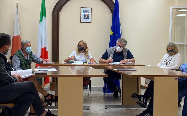 Roburent: manca una proposta di delibera, il Consiglio non discute del futuro delle scuole