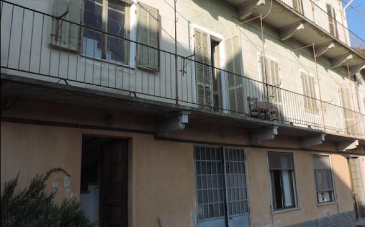 Carrù: sedicenne afghano si ricongiunge con la famiglia fuggendo da Francoforte