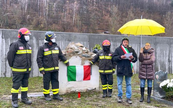 Garessio: il ricordo dei defunti strappati al cimitero di Trappa dalla furia del Tanaro ricordati con una targa