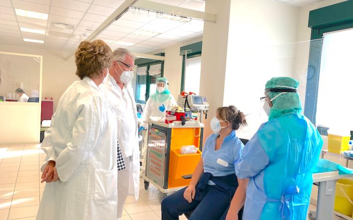 Sanità in affanno nella “Granda” contro l’ondata Omicron. La nostra INTERVISTA a Claudio Blengini, vice presidente Ordine dei Medici: «Deliberate 53 sospensioni di colleghi non in regola con l’obbligo
