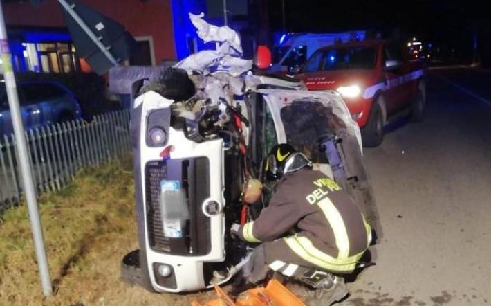 Due auto si scontrano in località Gandolfi, tra Mondovì e Vicoforte