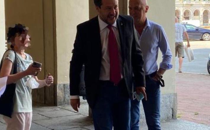 De Bendetti a processo: avrebbe diffamato Matteo Salvini al festival di Dogliani