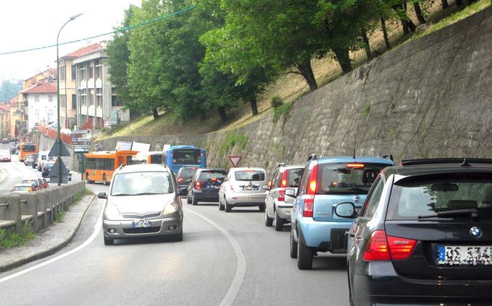 Mondovì, semafori antismog e traffico limitato: primi cartelli installati. LE FUTURE REGOLE PER ATTRAVERSARE LA CITTA'