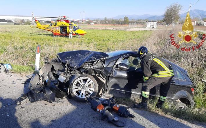 Scontro fra due auto a Margarita: due feriti trasportati in ospedale 