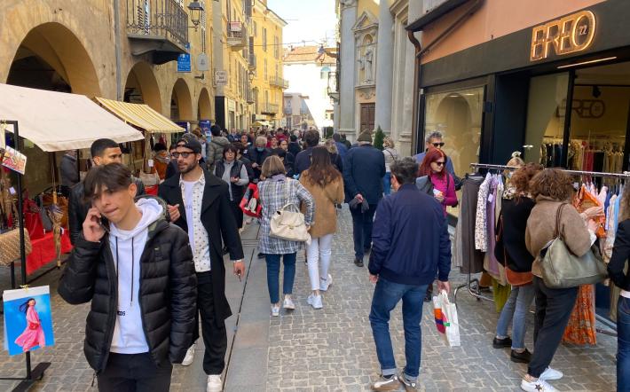 Mondovì: domenica 24 aprile negozi aperti