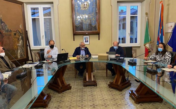 Vicoforte: la risposta alle interrogazioni su controllo di vicinato e gestione del campo da calcio