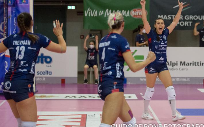 Lpm Bam Mondovì da urlo: batte Macerata e va a gara-3