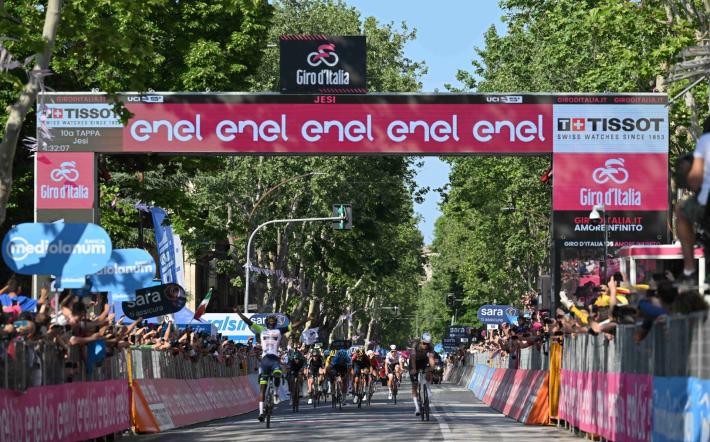 Giro d'Italia e Giro E-Bike a Mondovì: tutti i divieti di sosta e di transito per venerdì 20 maggio