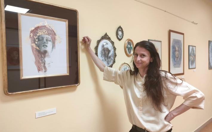 Inaugurata a Castelletto Stura la personale della ritrattista Luna Potenziere
