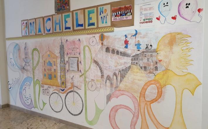 San Michele: un murale nell’atrio delle scuole