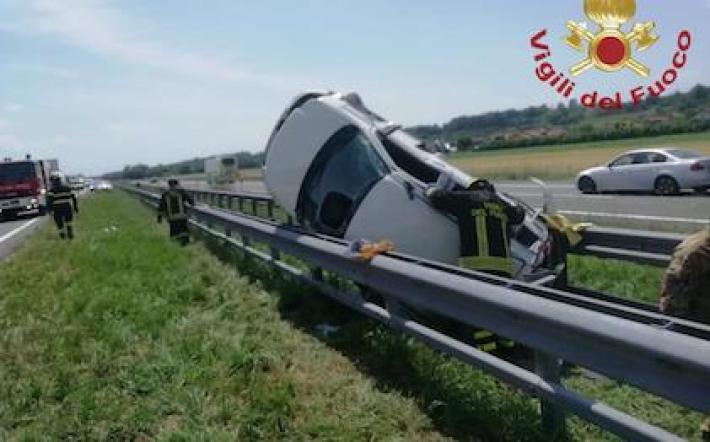 Incidente stradale sulla A6 Torino - Savona: due auto coinvolte, due feriti lievi
