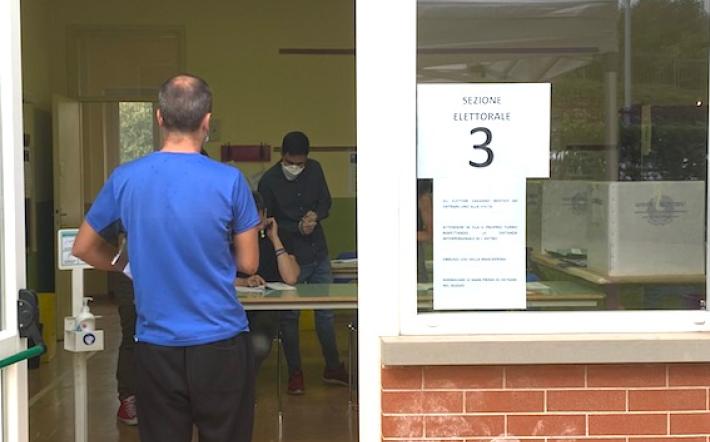 Domenica di voto: per i Comuni e per i referendum. Ecco che cos’è il voto disgiunto
